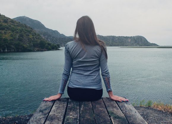 5 Easy Hacks You Need to Know For Travelling During Periods - Sparkle blog 1